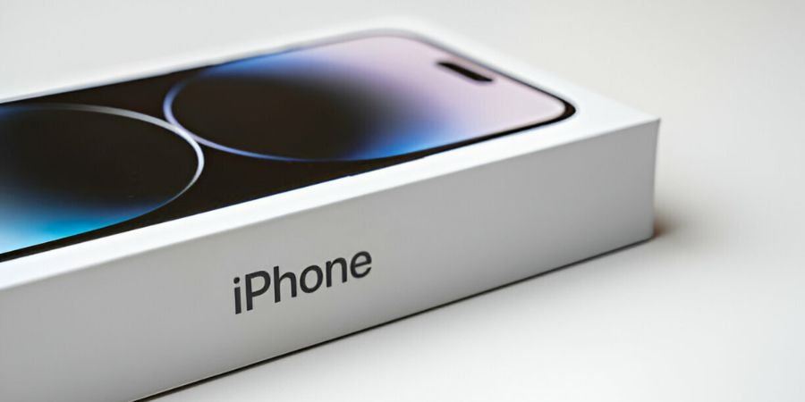 iPhone 16e